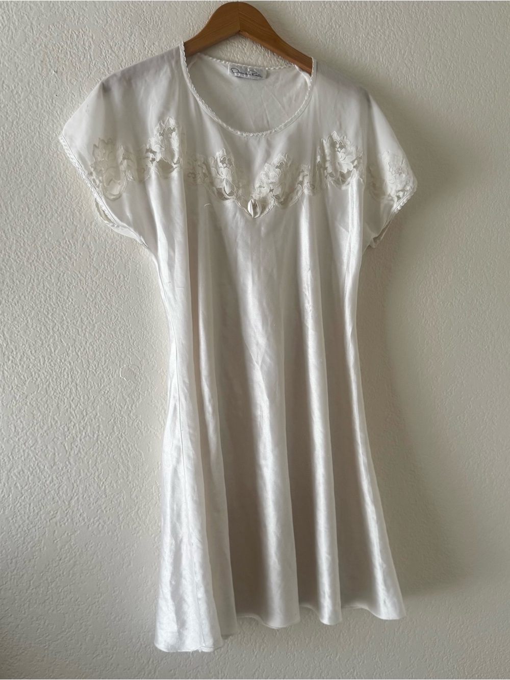 Vintage Romantic Oscar De Renta Satin Nightgown